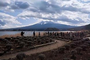 “西边的太阳”☀️太阳4连胜排名西部第8 和第5鹈鹕只差1个胜场